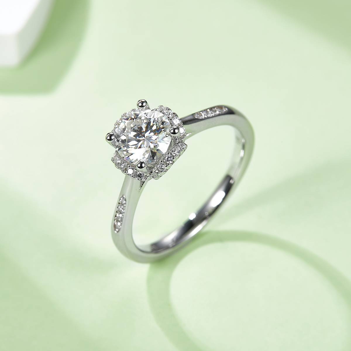 Micro inlaid Hua Nian Hua S925 silver plated white gold Moissanite women's ring 1 carat D-grade